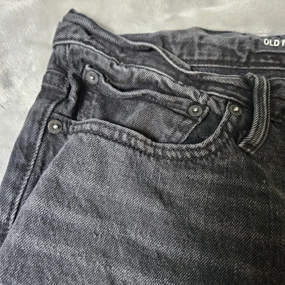 Old Navy Black Denim Cutoff Shorts – Men’s 33 Slim
